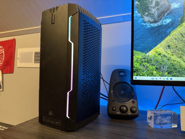 Corsair One Gaming PC i164