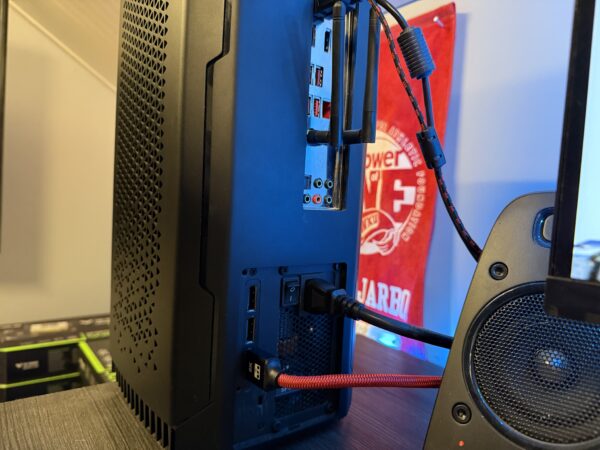 Corsair One Gaming PC i164 - Image 2