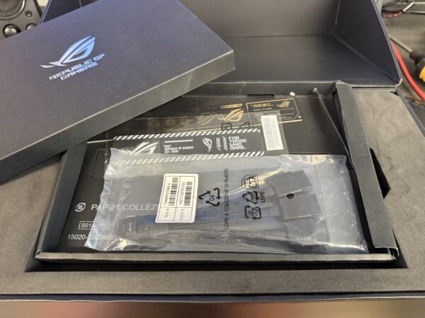 ASUS ROG Astral RTX 5080 graphics card - Image 3
