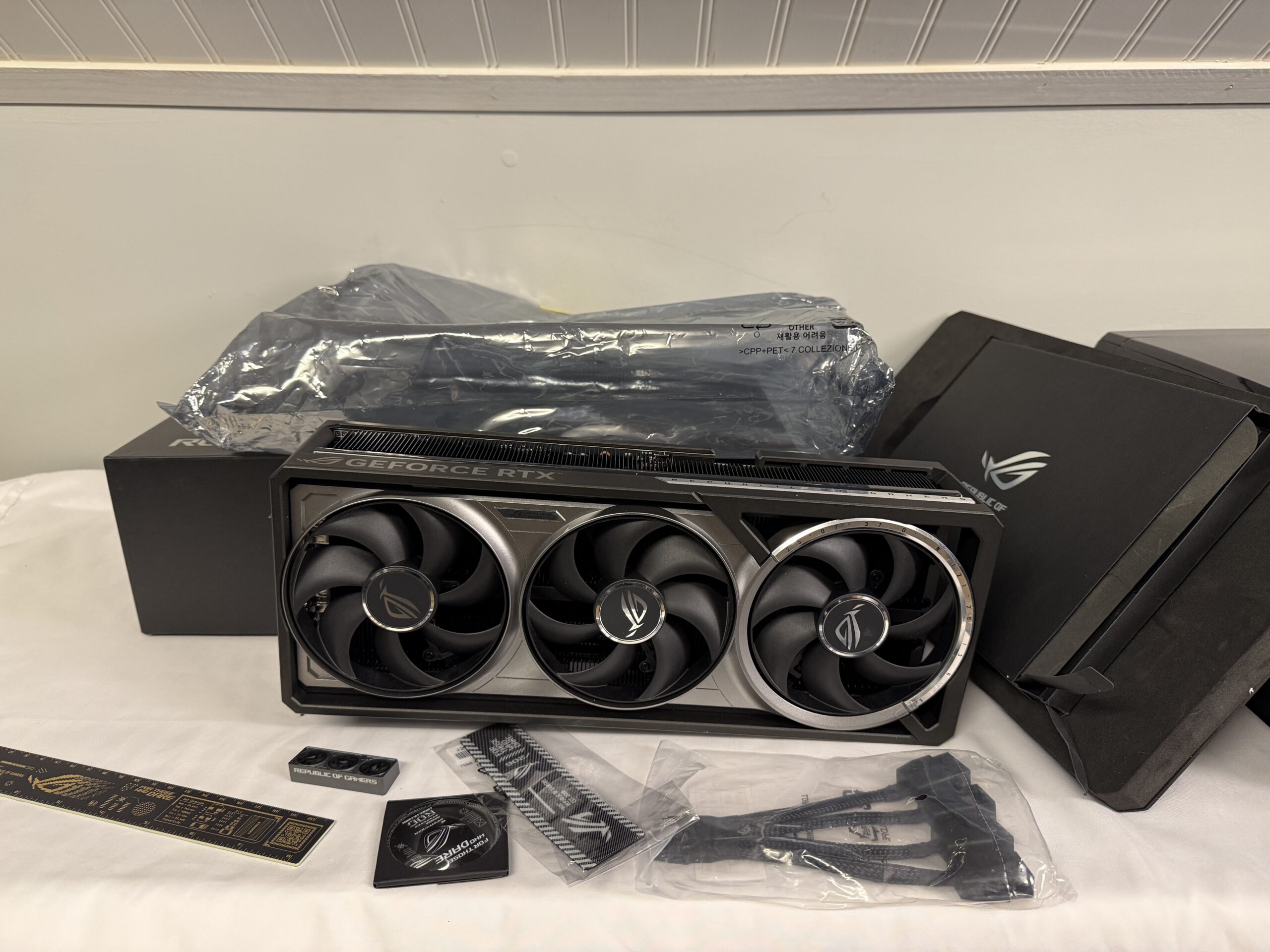 ASUS ROG Astral RTX 5090 graphics card (missing ROPS) - Image 2