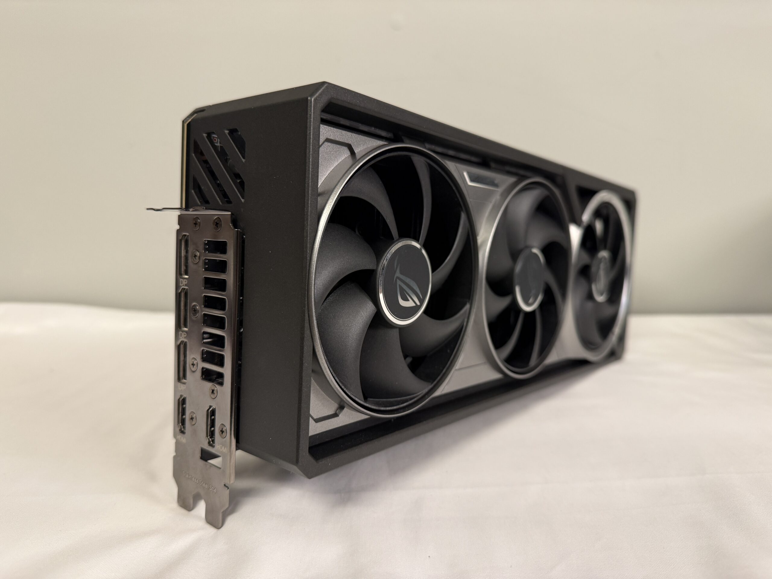 ASUS ROG Astral RTX 5090 graphics card (missing ROPS) - Image 3